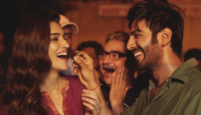 Luka Chuppi 28th Day Collection, Kartik-Kriti's Film Completes 4 Weeks at the Indian Box Office