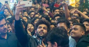 Bollywood: Actor Kartik Aaryan’s Fans go Berserk At An Event In A Mall Last Night