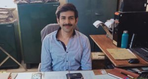 Pati Patni Aur Woh: Actor Kartik Aaryan Looks Unrecognisable as Chintu Tyagi!