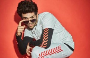 Bollywood Actor Kartik Aaryan gives us a sneak peak of his YouTube channel!