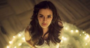 Five Seasons: Bollywood Actress Evelyn Sharma's First Book to be Released on July 12!