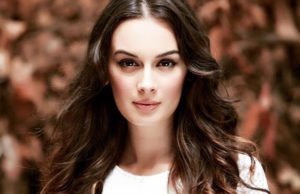 Evelyn Sharma once again shows us how to be a True Achiever!