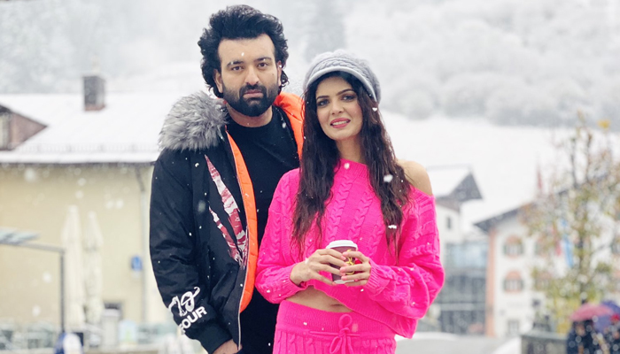 Khaas Song Teaser OUT NOW! Ft.- Navraj Hans and Ihana Dhillon, 17 August Release