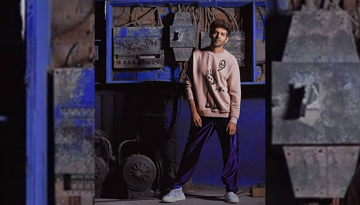Statutory Warning: Kartik Aaryan's this high voltage hot picture can make your heartbeat skip several times!