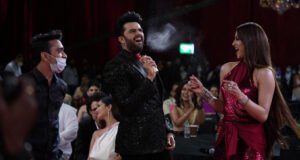 Maniesh Paul adds zing and life at the Filmfare Awards 2021 with his vibrant energy