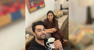 Maniesh Paul visits Smriti Irani's house, 'Thanks her for the Kaadha instead of Chai'