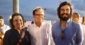 Randeep Hooda wishes parents on their 50th Wedding Anniversary