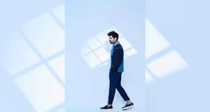 Kartik Aaryan treats his fans with a mid-week motivation in his latest update!
