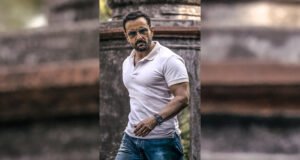 Hrithik Roshan unveils First Look of Saif Ali Khan as Vikram from Vikram Vedha!