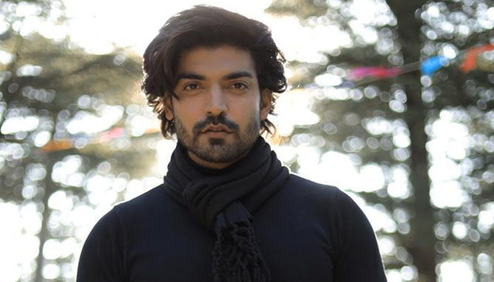 Gurmeet Choudhary's fans celebrate his birthday by distributing food to the needy!