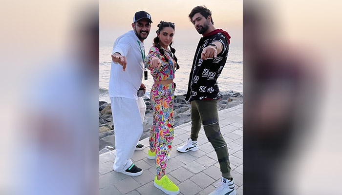 Quirky, Colourful and Fun! Kiara Advani and Vicky Kaushal present their swag in this unseen picture from Govinda Naam Mera