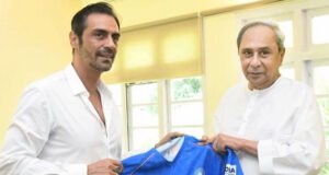 Arjun Rampal meets the honourable Chief Minister of Odisha, Shri Naveen Patnaik during his visit to Bhubaneshwar