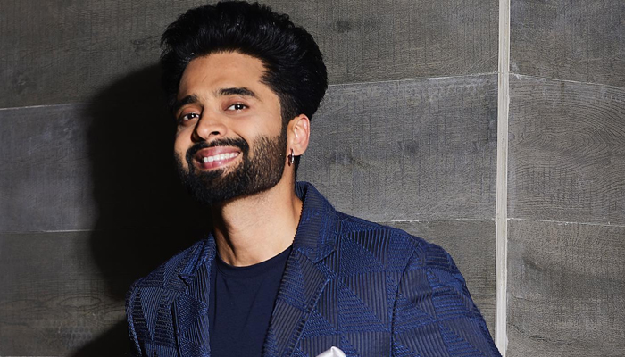 Jackky Bhagnani to pay his tribute to Indian Airforce with his next film; Deets Inside
