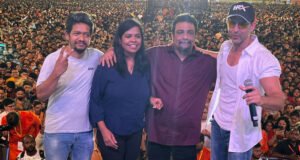 Hrithik Roshan & Team Vikram Vedha visit Falguni Pathak's Garba Night as guests of honor!