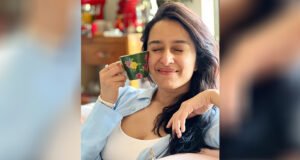 Shraddha Kapoor celebrates the milestone of 75 Million followers on Instagram with 'Chai on Cheek'
