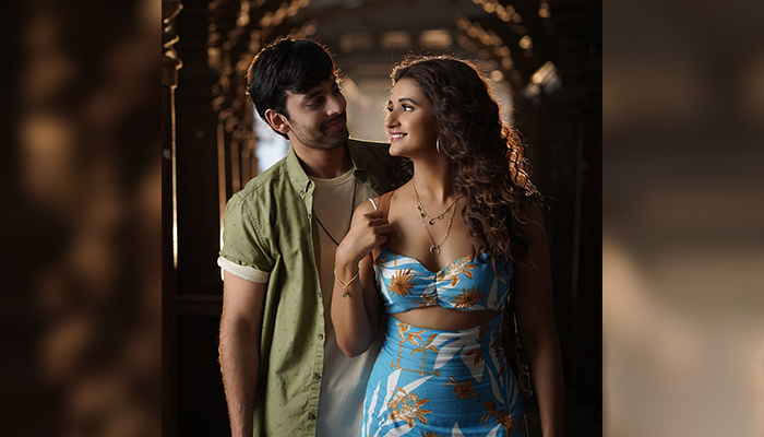Himansh Kohli and Shakti Mohan Team Up For A Music Video Titled 'Daayein Baayein'