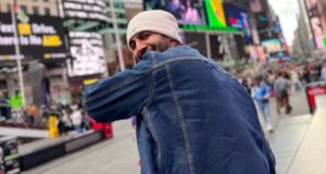 Kartik Aaryan shares glimpse from his first visit to New York; Says 'Gwalior Boy on Times Square'