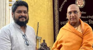 Adipurush Director Om Raut Seeks Blessings Of Acharya Swami Avdheshanand Giri