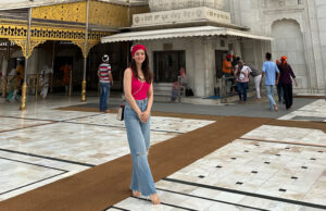 Sandeepa Dhar takes a day off from her shoot, goes to Bangla Sahib!