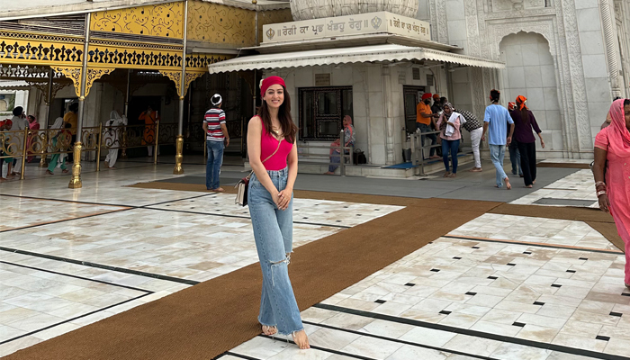 Sandeepa Dhar takes a day off from her shoot, goes to Bangla Sahib!