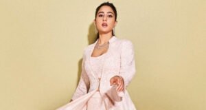 Check Out Sara Ali Khan's signature desi response as paps call her the 'New Desi Girl'
