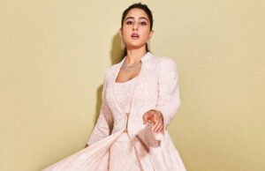 Check Out Sara Ali Khan's signature desi response as paps call her the 'New Desi Girl'