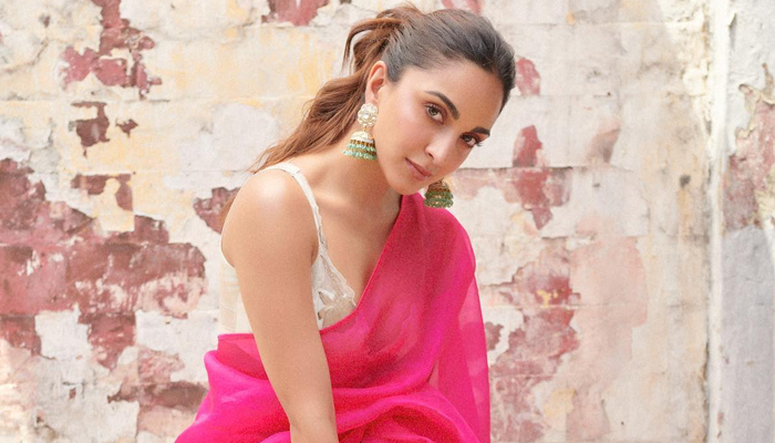 Kiara Advani completes 9 years in Bollywood; Actress Pens A Note With Gratitude!