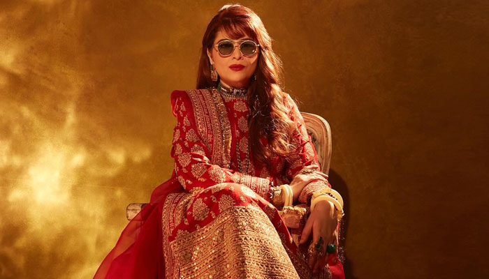 Actress Sonam Khan Surprises Fans with Secret Husband Revelation; See Pics