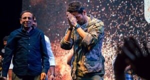 'Just this moment with My Champion' says Kartik Aaryan about his father on the trailer launch of 'Chandu Champion'