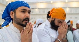 Ranveer Singh and Aditya Dhar Seek Blessings at The Golden Temple Ahead of Next Schedule Of Their Film