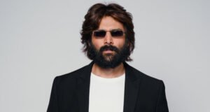 Kartik Aaryan Signing A Little Fan's T-Shirt Is The Cutest Thing On Internet - Watch Video