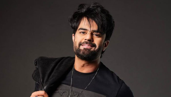 Maniesh Paul Celebrates 2 Years of Rafuchakkar, Teases Fans with a Witty Sequel Hint
