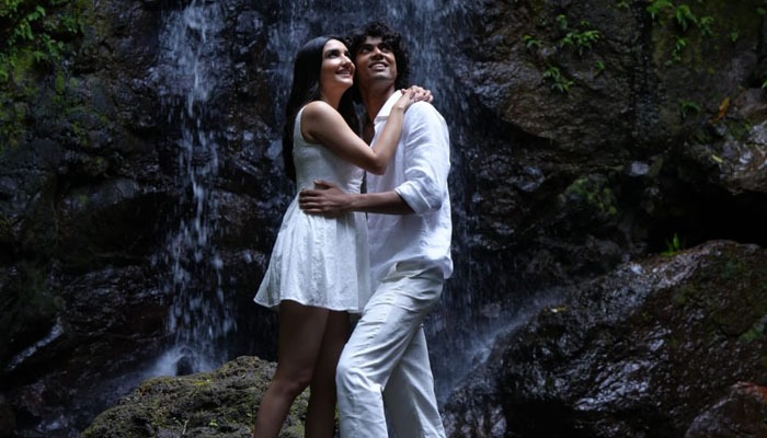 Mannu Kya Karegga: Vyom & Saachi Bindra's Magical Chemistry Lights Up in Teri Yaadein Song