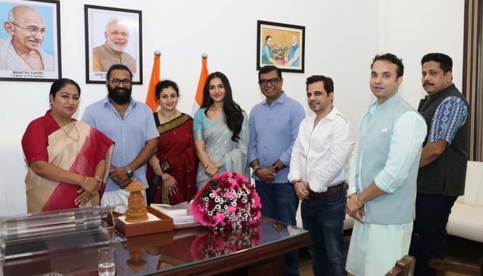 Rishab Shetty and Kantara Chapter 1 Team Meet Delhi CM Rekha Gupta, Says 'Beautiful Reflects India's..."