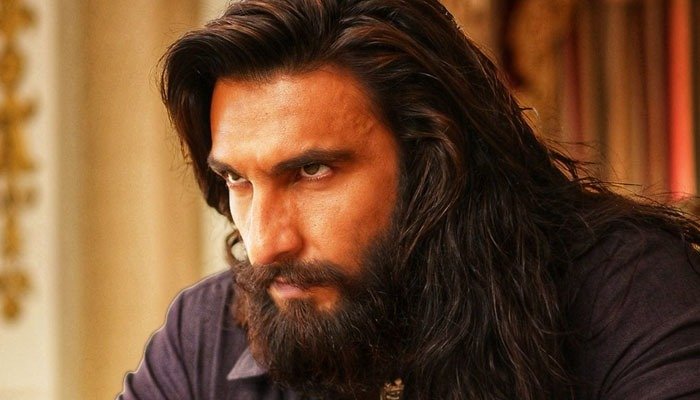 Dhurandhar The Revenge Box Office Collection Day 18: Weekend 3 Surge Takes Film Past Rs 1000 Crore