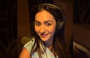 Rakul Preet Singh gives a glimpse of her dubbing session for 'Pati Patni Aur Woh Do'