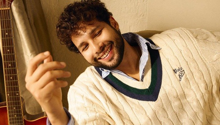 Siddhant Chaturvedi Releases Music Single ‘Rehna’ on His Birthday as a Gift to Fans