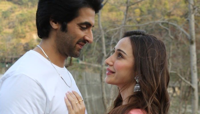 Akshay Oberoi–Heli Daruwala's Love Lottery Release Postponed Due to Censor Certificate Delay!