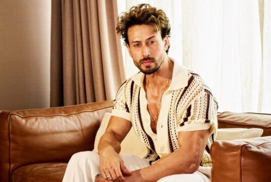 Tiger Shroff Escapes Unhurt After Gunshots Fired at His Car in Mumbai’s Juhu; Two Injured